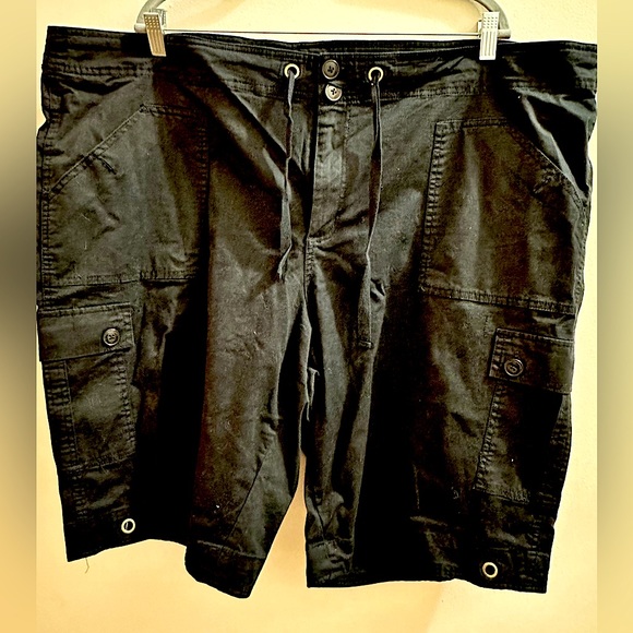 Lane Bryant Pants - Lane Bryant women’s cargo shorts